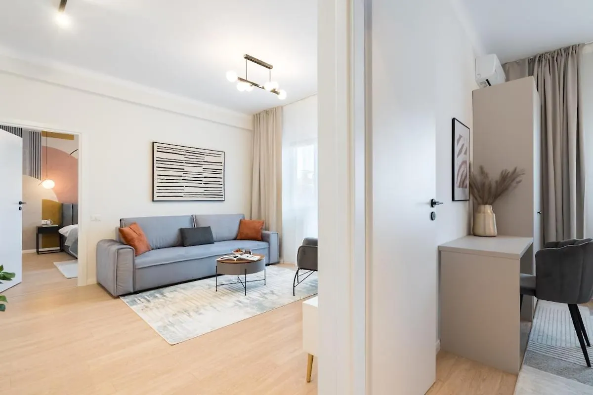 Sunny 2Br Large Flat - Amzei Square Apartment Bucharest Romania