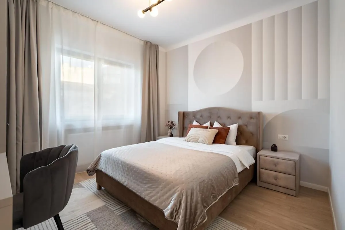 Sunny 2Br Large Flat - Amzei Square Apartment Bucharest