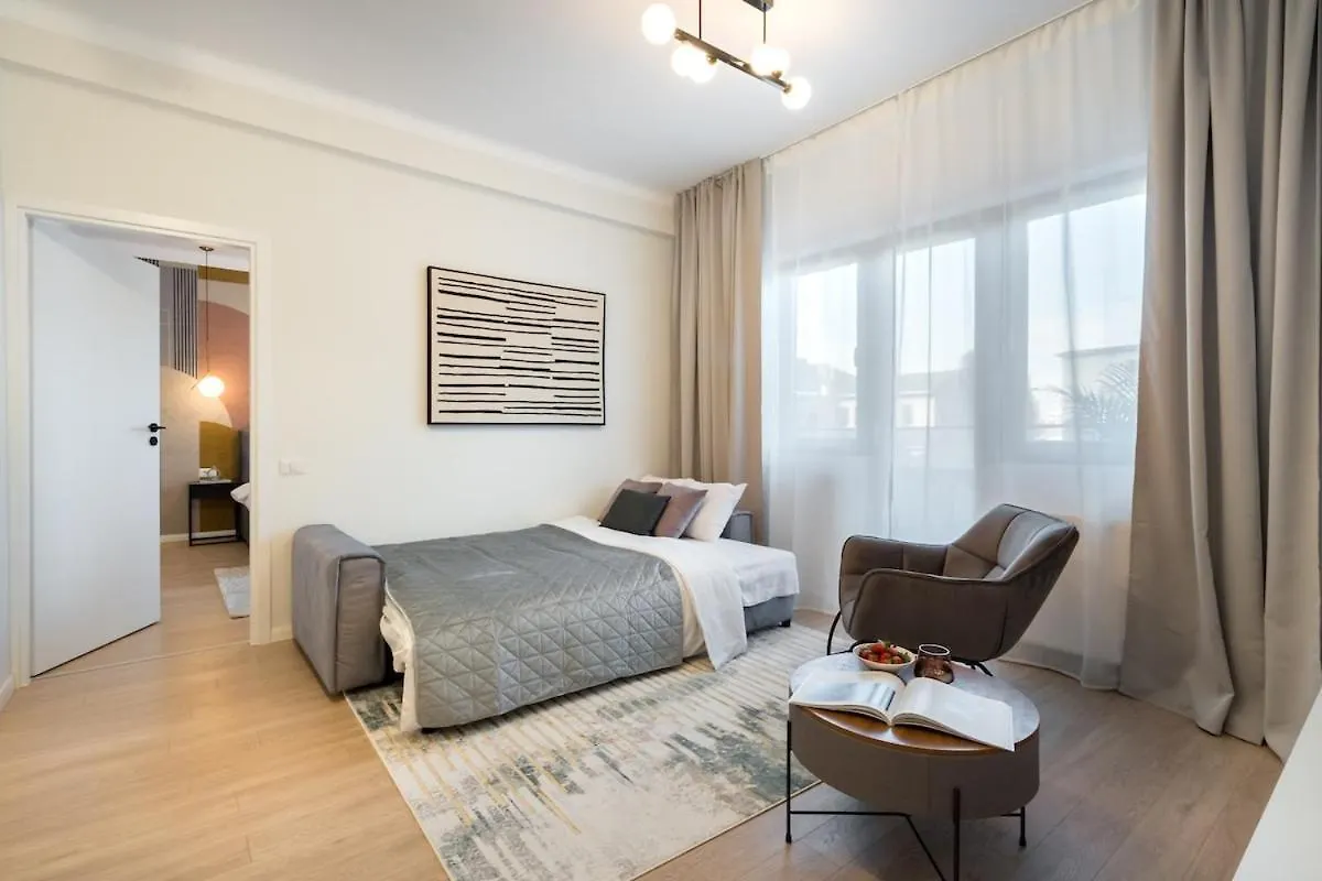 Sunny 2Br Large Flat - Amzei Square Apartment Bucharest